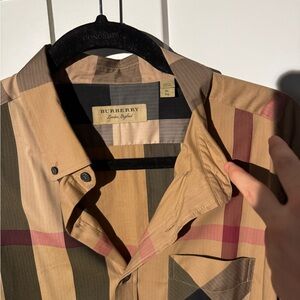 men’s Burberry Plaid dress shirt